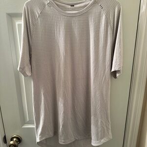 Men’s Lululemon Athletic Shirt - Large